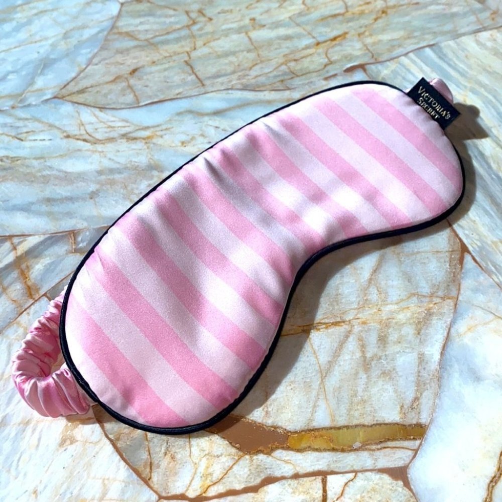 Victoria Secret padded silky sleep mask One Size‎